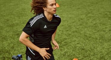 +H22955-SS22_Badge_FootballPerformance_Outfit01_Q1_Men_14-813481